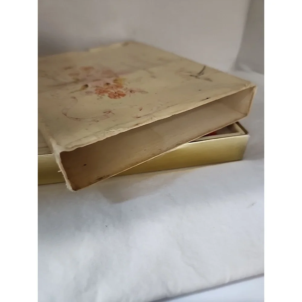 Avon‎ Vintage Fragrances Notes In Original Box